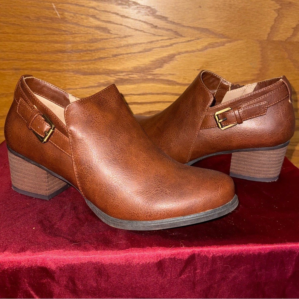 SOUL Campus Whiskey Ankle Boot Zip Low Heel, Size 8